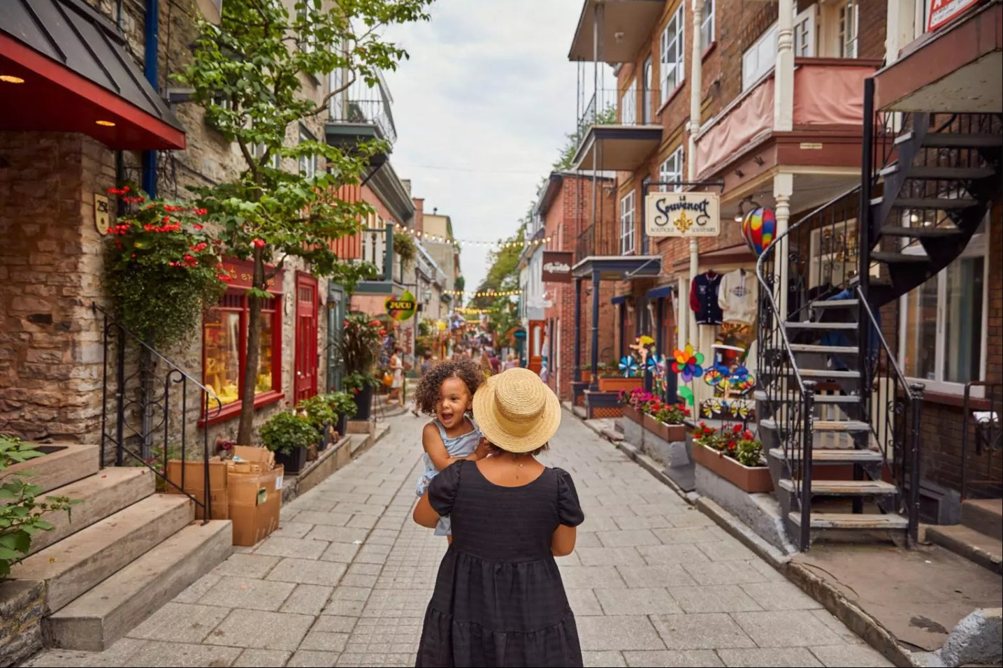 【魁北克赏枫之旅】10月10日–10月15日 | 皇家秋色｜法式古城｜枫林峡谷｜静谧湖畔